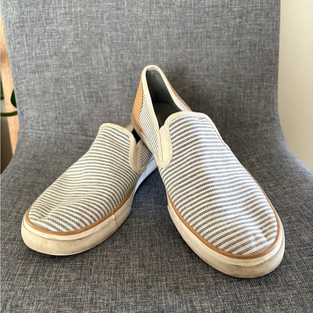 American Eagle Outfitters | Blue and White Slip on Flats